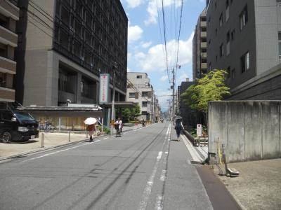 ハウスセゾン御所南の周辺|前面道路