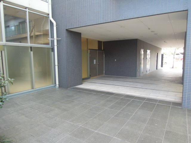 プレミスト大手さくら通りの外観