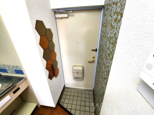 サントラスト A棟の玄関