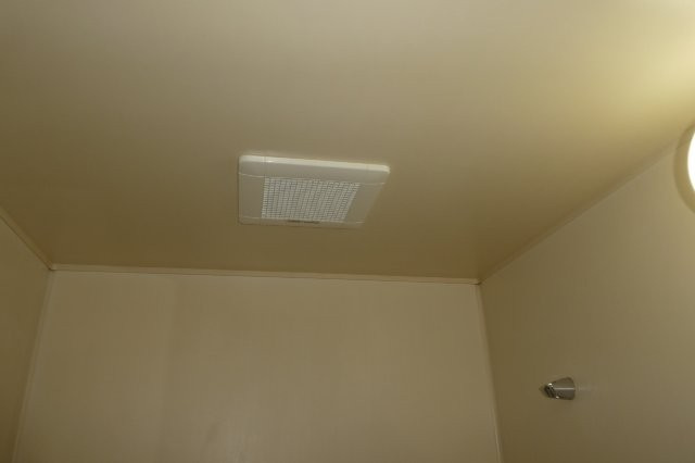 プレジール林の浴室|浴室換気扇