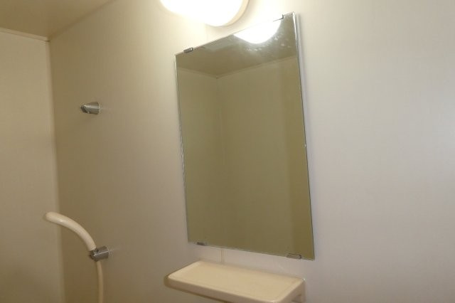 プレジール林の浴室|浴室鏡