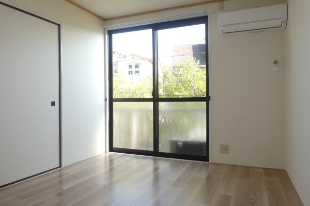 プレジール林の居間・リビング|洋室