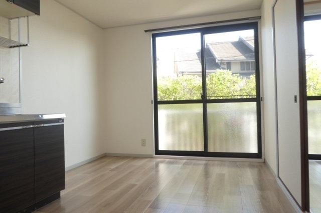 プレジール林のキッチン|ダイニングキッチン