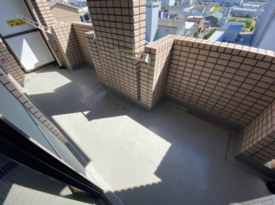 【バルコニー】 | 空港リブレ大阪屋