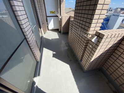 【バルコニー】 | 空港リブレ大阪屋