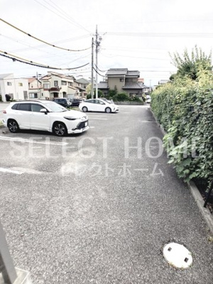 【駐車場】 | アクアヒルズ | 駐車場完備です