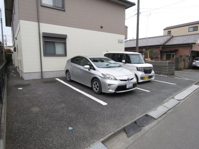 グランシャリオ Ⅰの駐車場