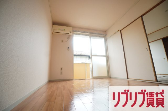 カーサ旭の洋室