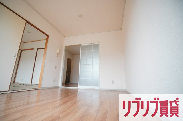 カーサ旭の洋室