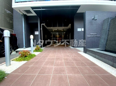 【エントランス】 | エステムコート名古屋栄プレシャス | 清潔なエントランスです