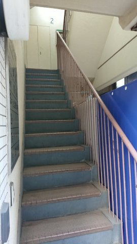 栗原ビルのエントランス