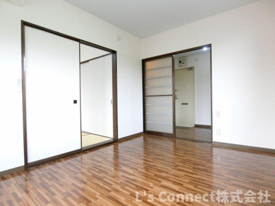 【内装】 | インプス | 居室と寝室を分けて生活できる間取り。