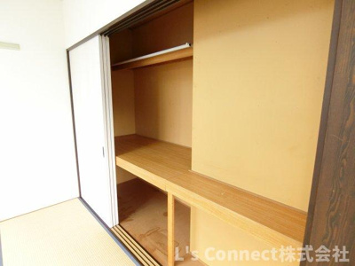 【収納】 | インプス | 和室には奥行きのある押入があります。