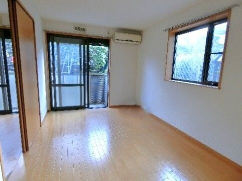 グリーンルーフの居間・リビング