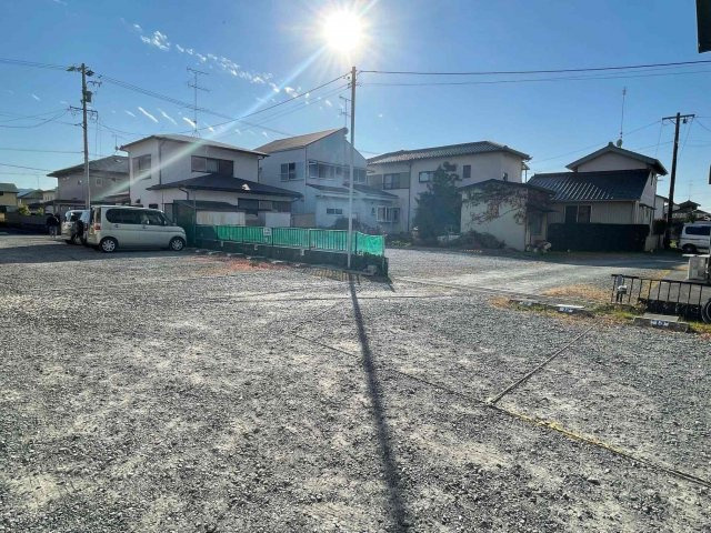 【駐車場】