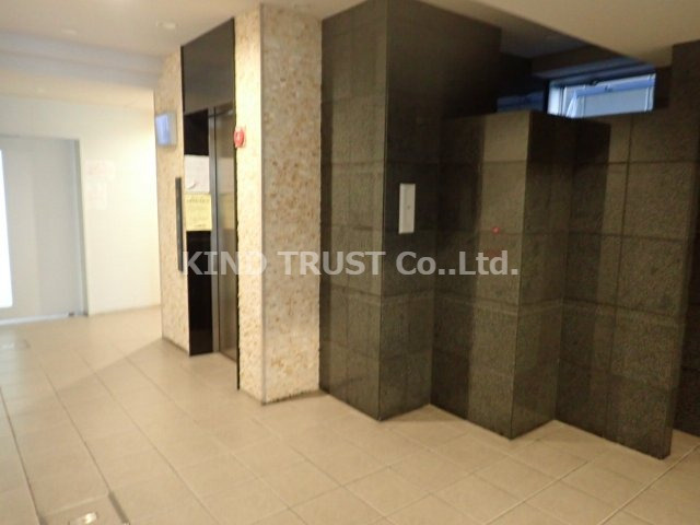 レジュールアッシュ梅田アクシアのロビー|建物の内部です