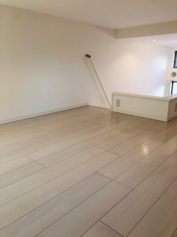 仲介手数料0！！Phil Glanzの居間・リビング