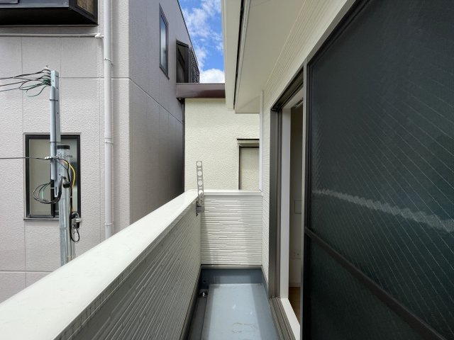 ラビーサイド武庫川のバルコニー|入居中のため、別のお部屋の写真です。