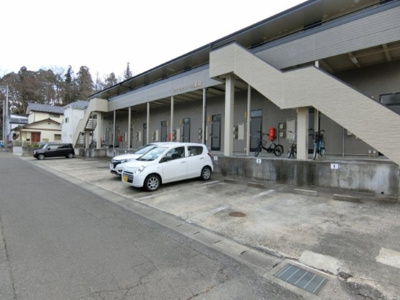 【駐車場】 | ロイヤルコーポ愛隣 | 敷地内駐車場も契約可能です。