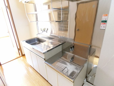 【キッチン】 | ロイヤルコーポ愛隣 | ２口ガスコンロ設置可能なキッチン。