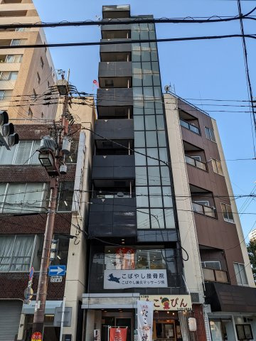 メディアビルの外観