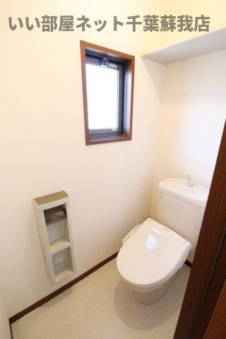 フレージェのトイレ|落ち着いた色調のトイレです