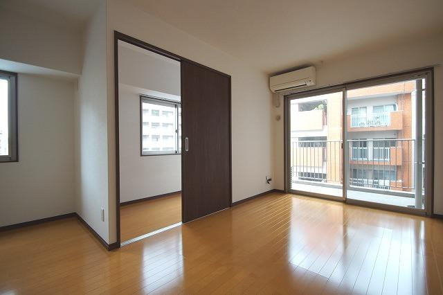 DSタワー平尾駅前レジデンスの居間・リビング|DSタワー平尾駅前レジデンス（1LDK）リビング