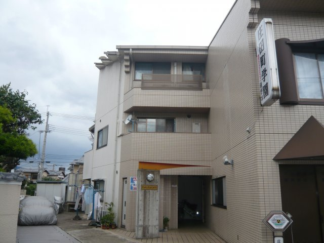 Eighty Eight 樋野本の外観