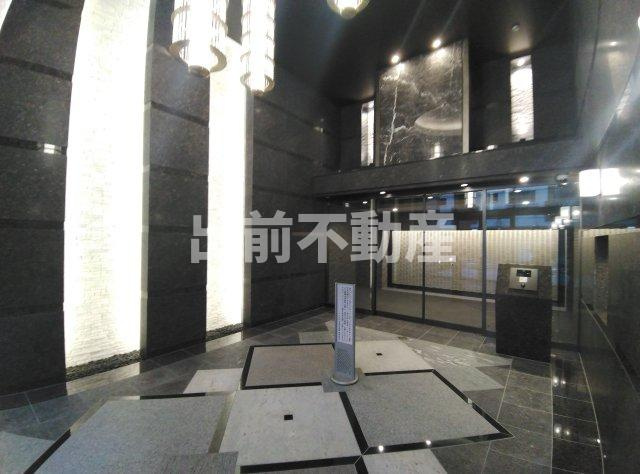ルーブル池袋弐番館のロビー