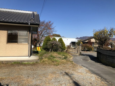 【前面道路含む現地写真】 | 佐久市中込権現堂中古住宅