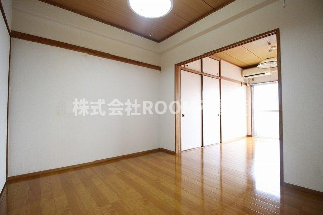 ステーションコーポの居間・リビング|使いやすい居間です
