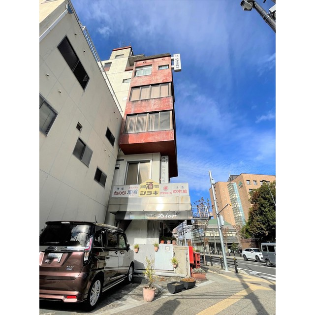 岐阜市美江寺町１丁目の店舗一部の外観