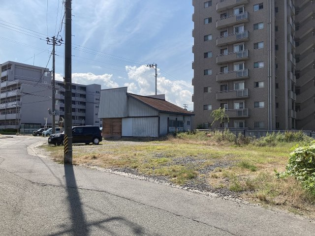 高堂第二駐車場の外観