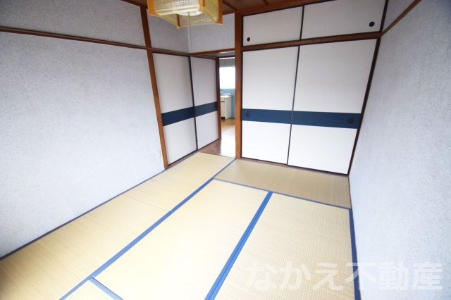 【居間・リビング】 | こちらの居間で趣味の時間をお楽しみください