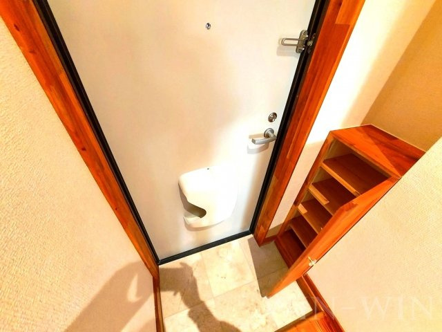 セザンヌ南栄の玄関