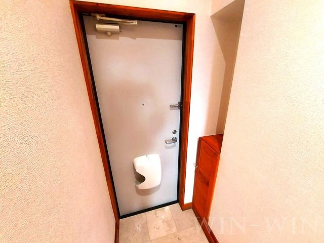 セザンヌ南栄の玄関