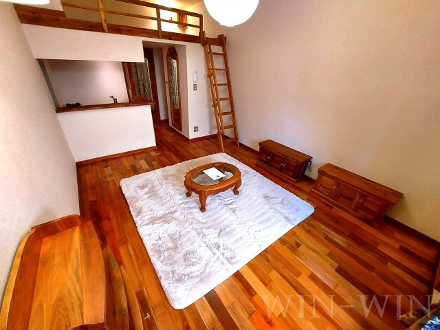 セザンヌ南栄の居間・リビング