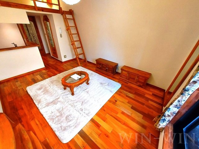 セザンヌ南栄の居間・リビング