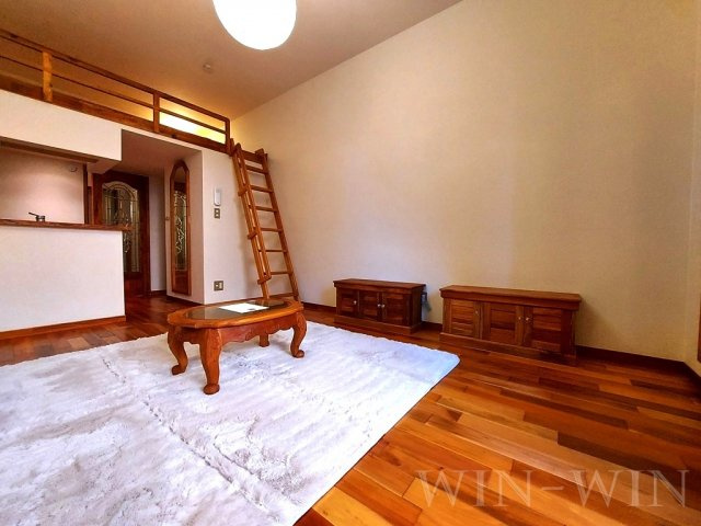 セザンヌ南栄の居間・リビング