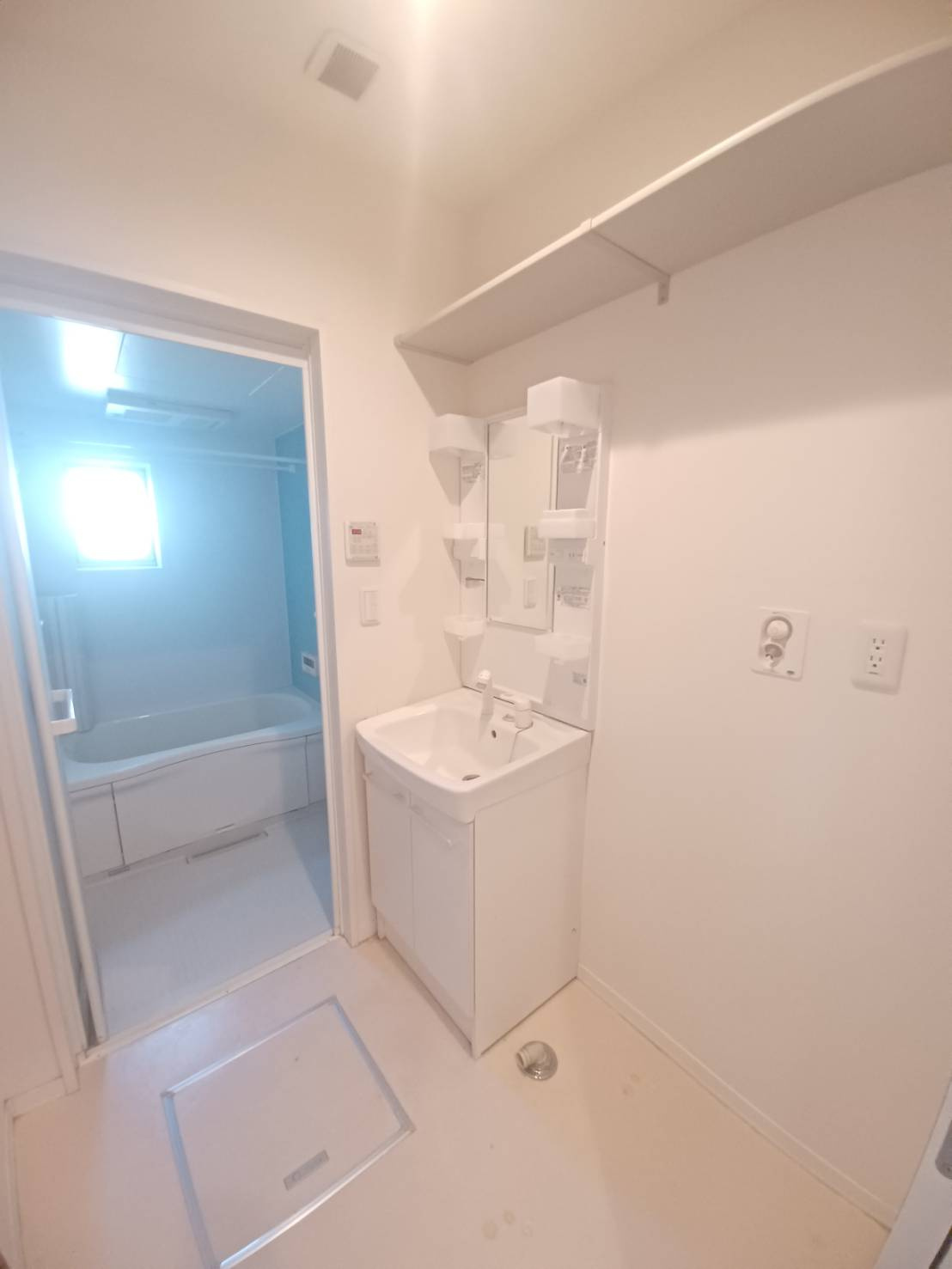 メゾンルチアの洗面所