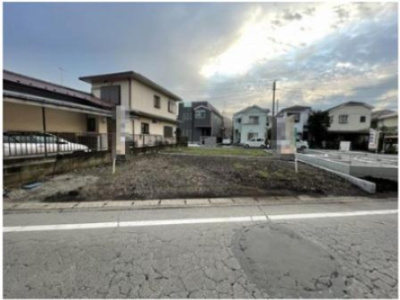 【前面道路含む現地写真】 | ◆開放感抜群！三方角地含む2区画売地◆綾瀬市上土棚北2丁目／建築条件無し売地 | 区画②：80㎡／必要以上に建物ボリュームが必要なければ、こちらの整形地区画がお勧めです！多少コンパクトですが、その分価格も抑えられているので資金計画も組み立てやすい物件です☆