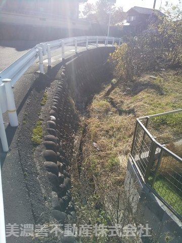 ５４３２９　岐阜市長良西山前土地の外観