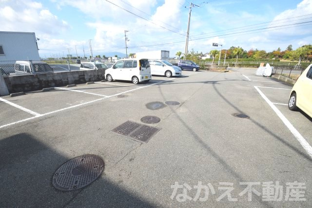 【駐車場】 | 駐車場に車を止められます