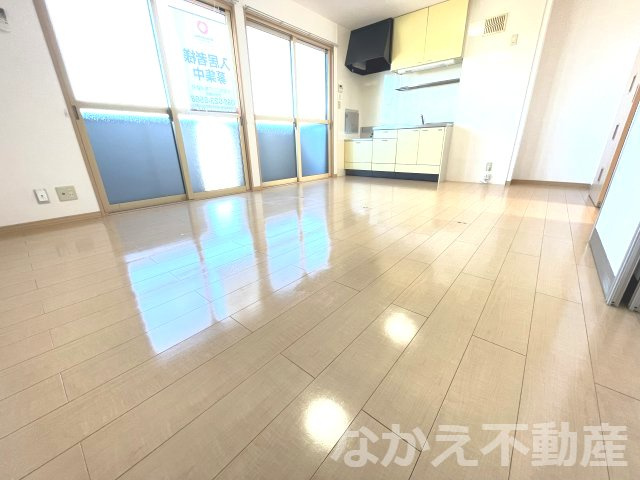 【居間・リビング】 | こちらのリビングで趣味の時間をお楽しみください