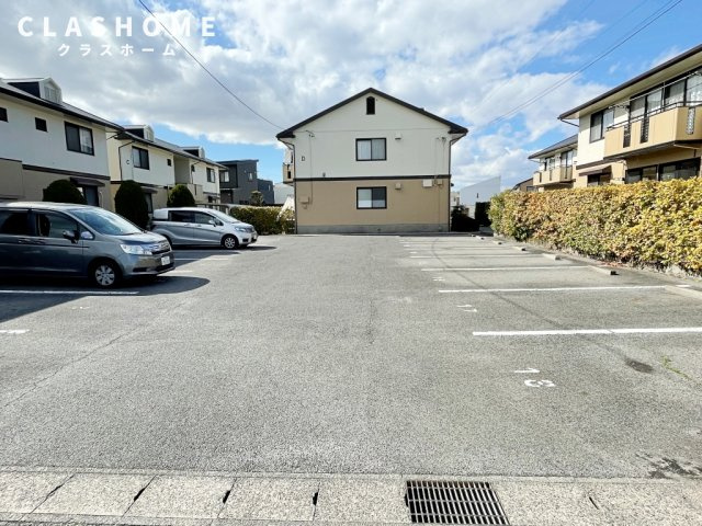 エイトファーム知立B棟　　刈谷市近郊の賃貸はクラスホーム刈谷店の駐車場