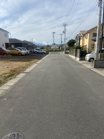 錦町区画整理地　99坪　整形地の前面道路含む現地写真