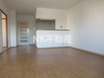 【居間・リビング】 | アルブル（荒本賃貸） | ゆったりとしたリビングです