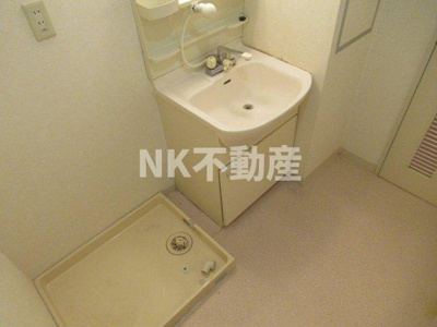 【洗面所】 | アルブル（荒本賃貸） | ゆったりとスペースのある洗面所