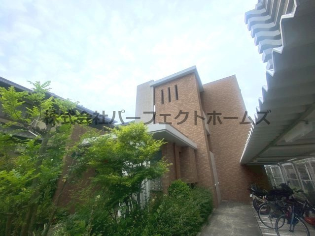 ライズアップ西尾の外観|落ち着いた雰囲気の外観です