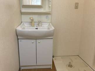 【洗面所】 | ファミーユ小白川 | 別室写真